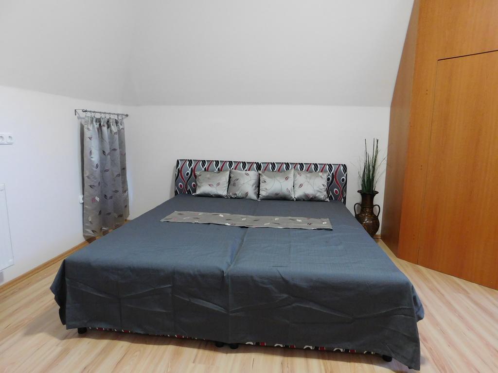 Tulipan Apartman Balatonalmadi Luaran gambar